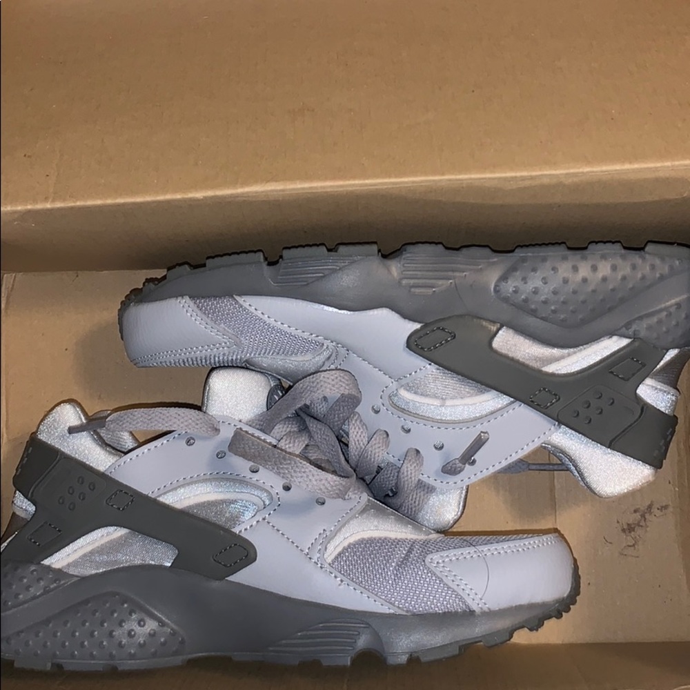 Brand new Nike huarache run shoes